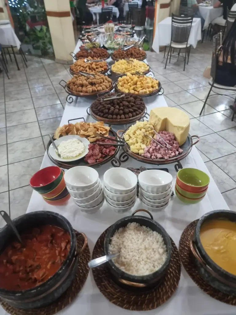 Buffet de Comida Caseira e Petiscos